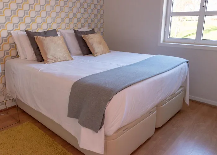 North Star Flats @ Dom Luis I Bridge Apartment *